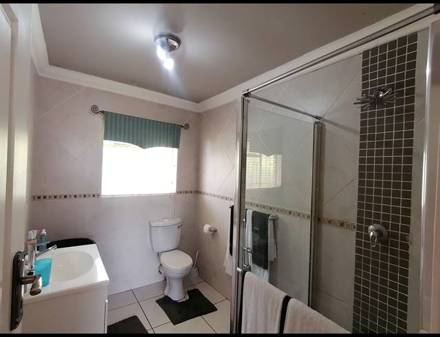 3 BEDROOM FREEHOLD FOR SALE IN MEIRINGSPARK